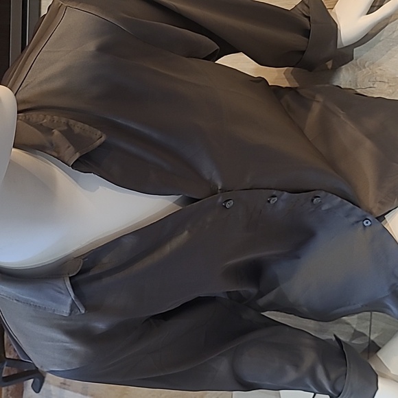 Blouse - Picture 2 of 7